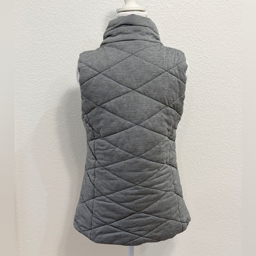 Athleta Icecap Gray Quilted Vest - Picture 3 of 6